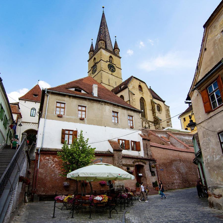 Kleines Hotel Sibiu Ngoại thất bức ảnh